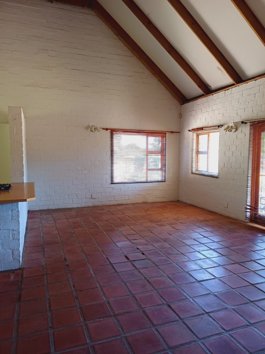 To Let  Bedroom Property for Rent in Sir Lowrys Pass Village Western Cape